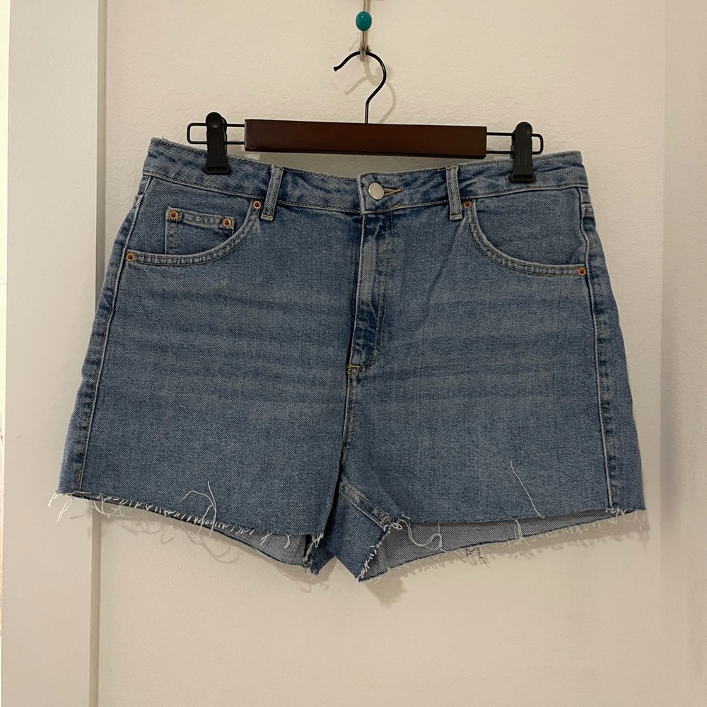 Topshop Mom Denim shorts, size 10, NEW w/o tags